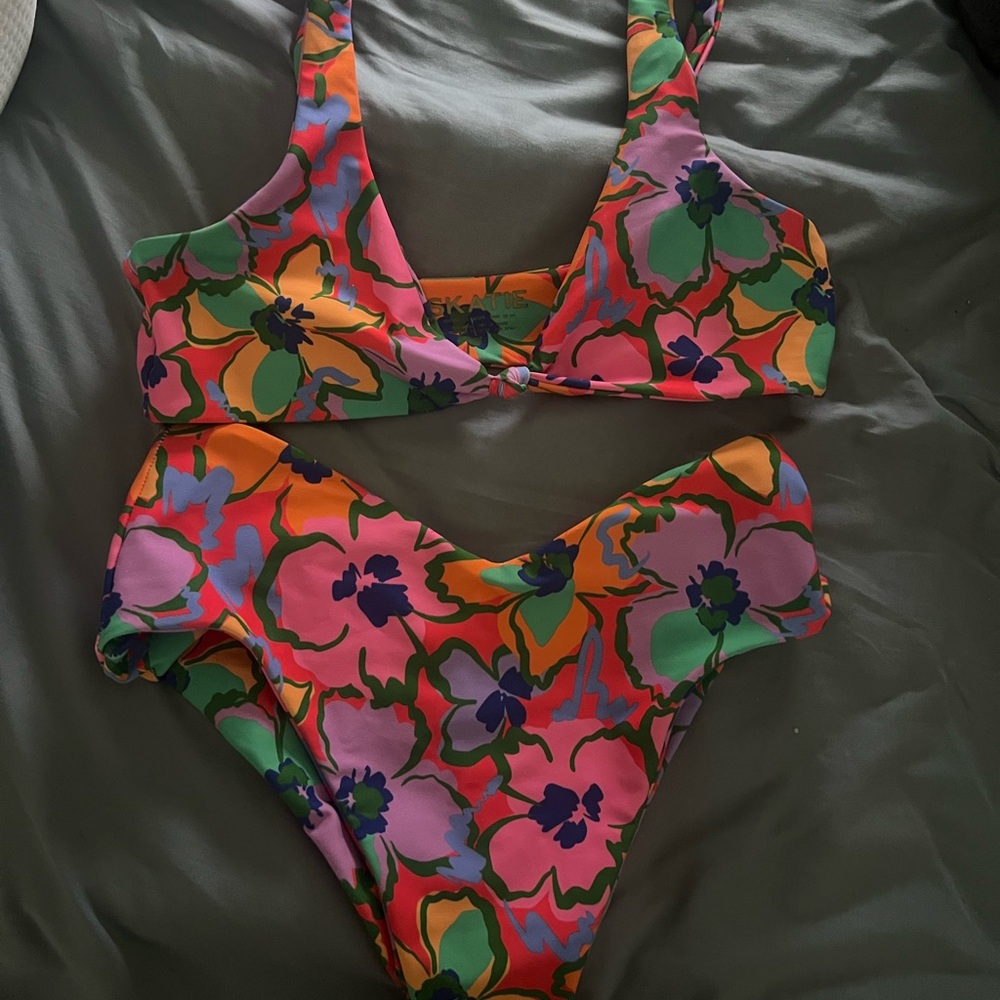 Colorful Floral Bikini Set skatie